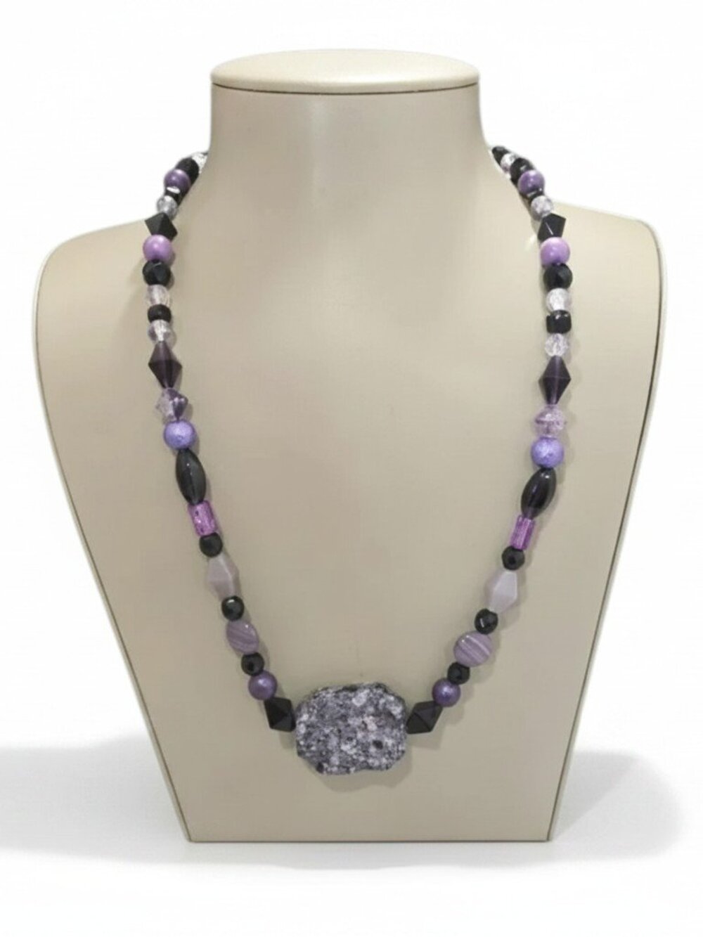 Vintage Women's Handcrafted Beaded Glass, Stone Purple Black Necklace